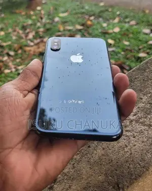 Apple iPhone XS (Used)