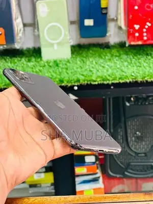 Apple iPhone 11 Pro Max (Used)