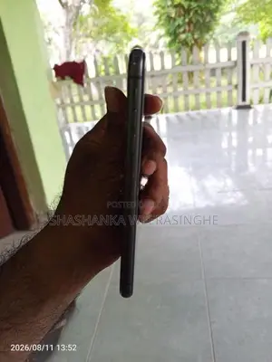Apple iPhone 11 (Used)