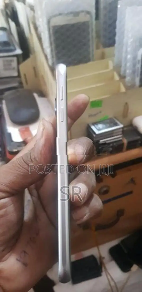 Samsung Galaxy S6 (Used)