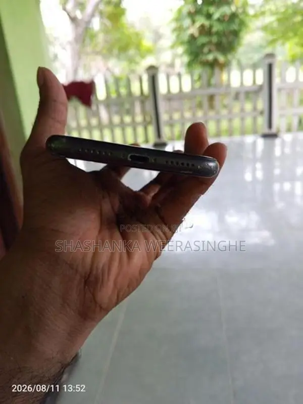 Apple iPhone 11 (Used)