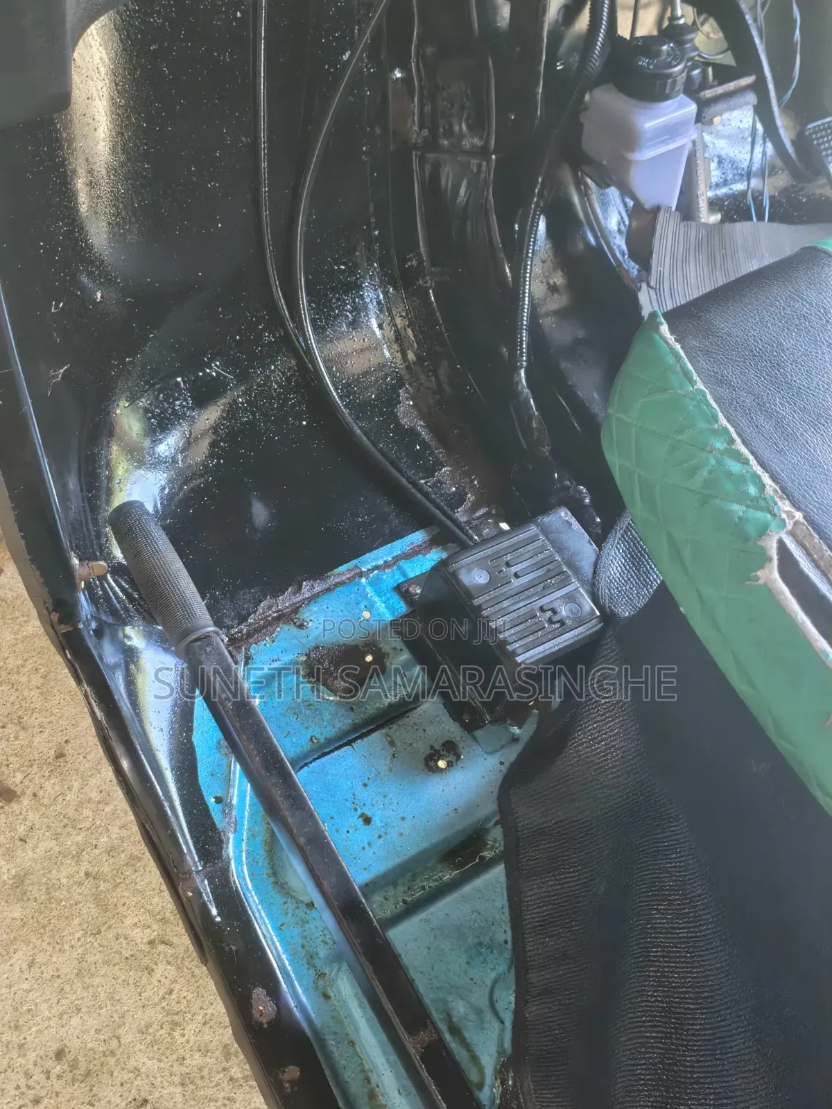 Bajaj RE 2013 Black