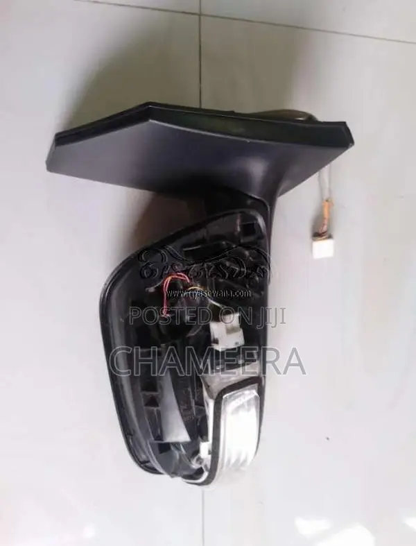 Toyota axsio aide mirrow for Car