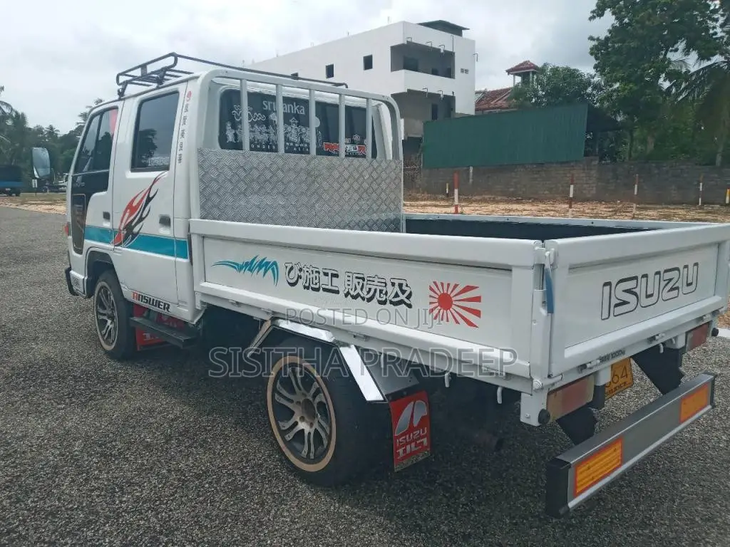 Isuzu CrewCab 1980 Crew Cab (Used)