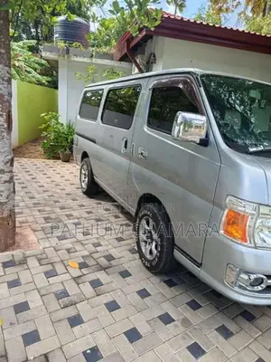 Nissan E25 2007 Van (Used)