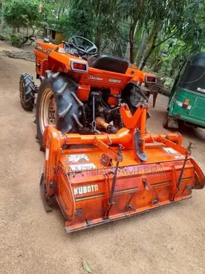 Kubota L1-215 2007 Tractor (Used)