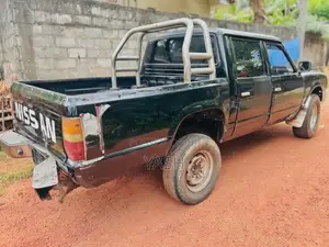 Nissan D21 1981 Crew Cab (Used)