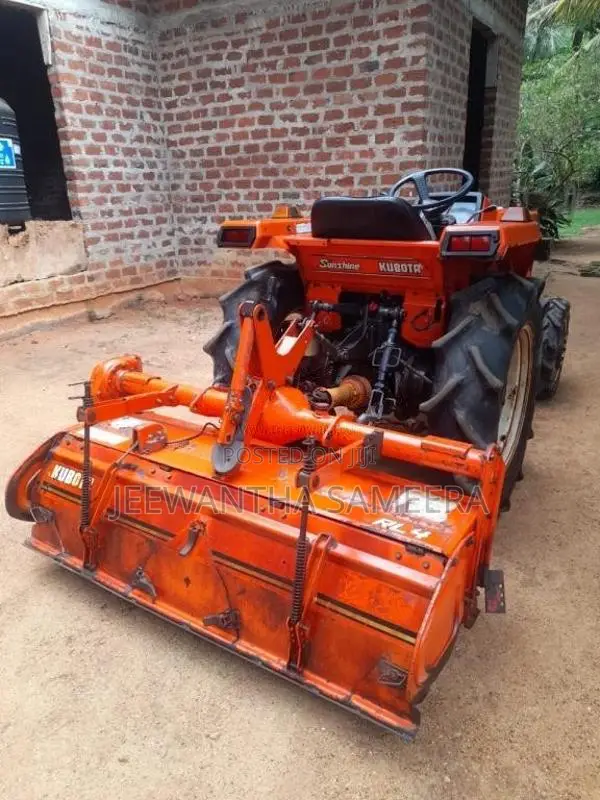 Kubota L1-215 2007 Tractor (Used)