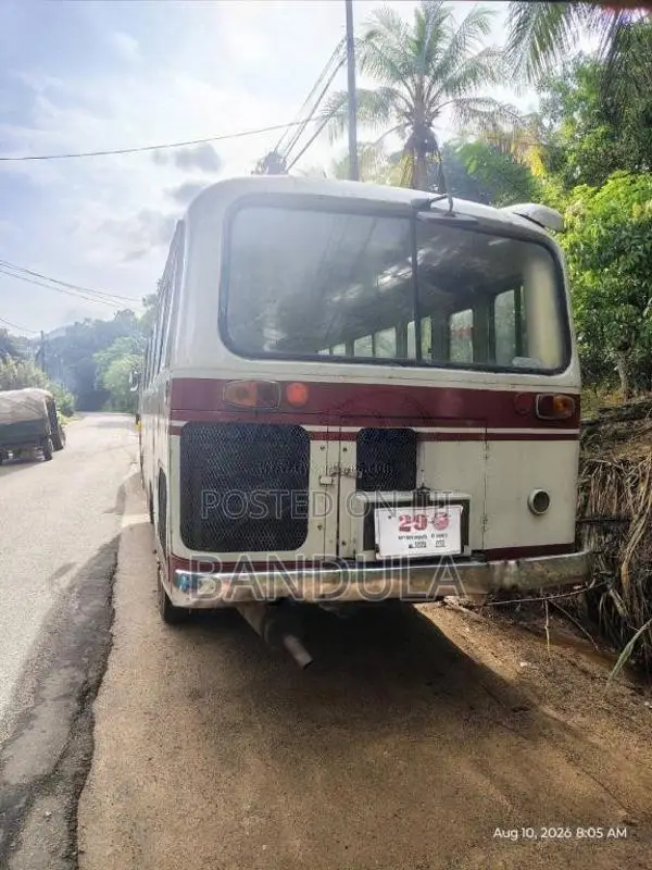 Mitsubishi Fuso 1980 Bus (Used)