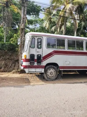 Mitsubishi Fuso 1980 Bus (Used)