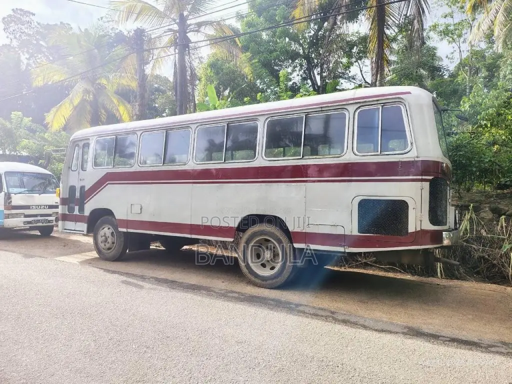 Mitsubishi Fuso 1980 Bus (Used)