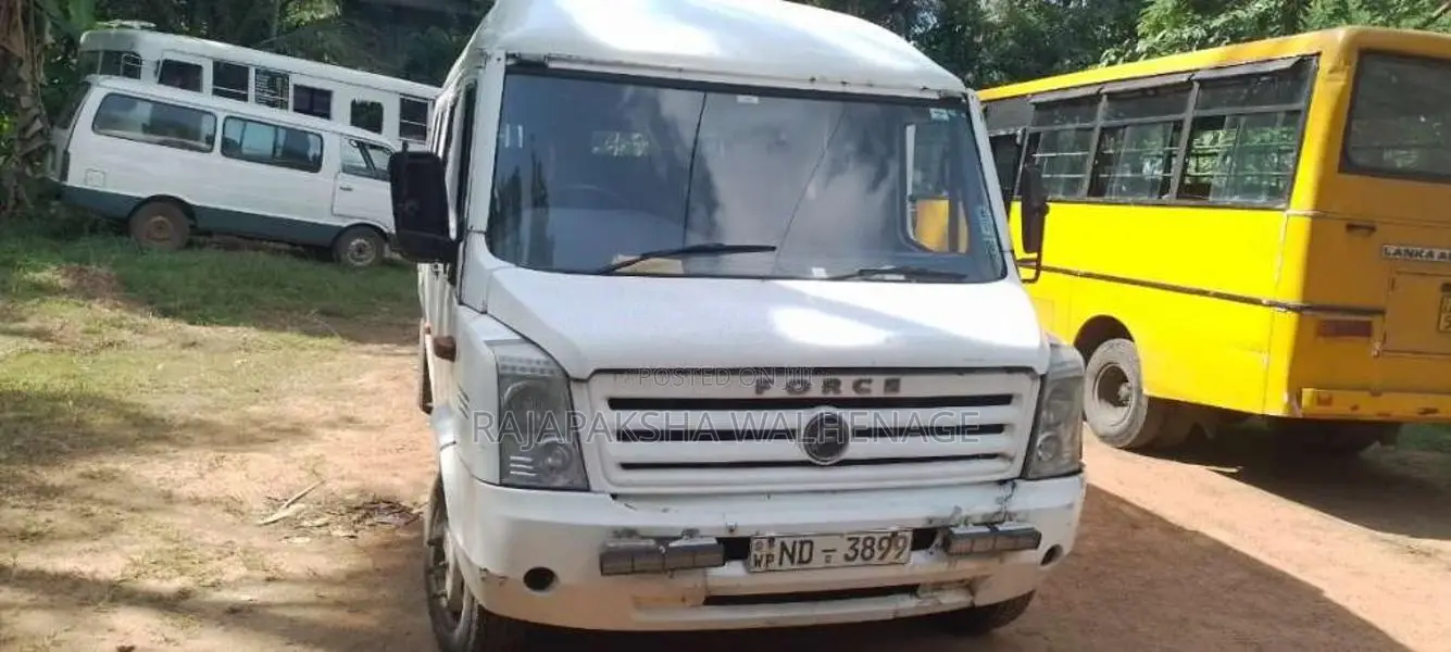 Force Traveller 2016 Bus (Used)