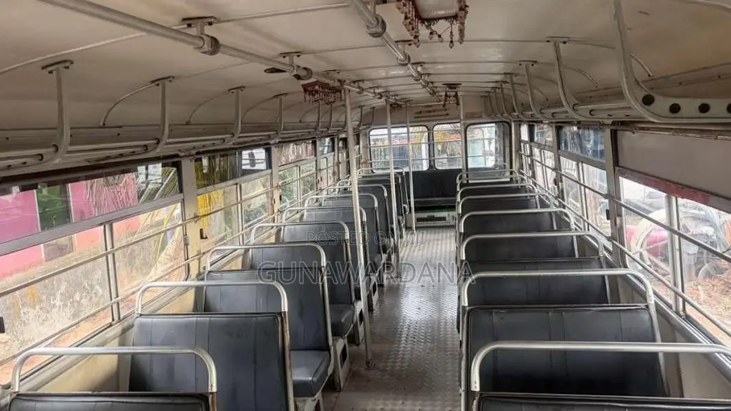 Ashok-Leyland Viking 2004 Bus (Used)