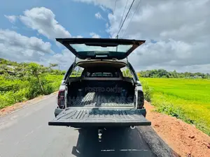 Toyota Hilux 2011 Pickup (Used)