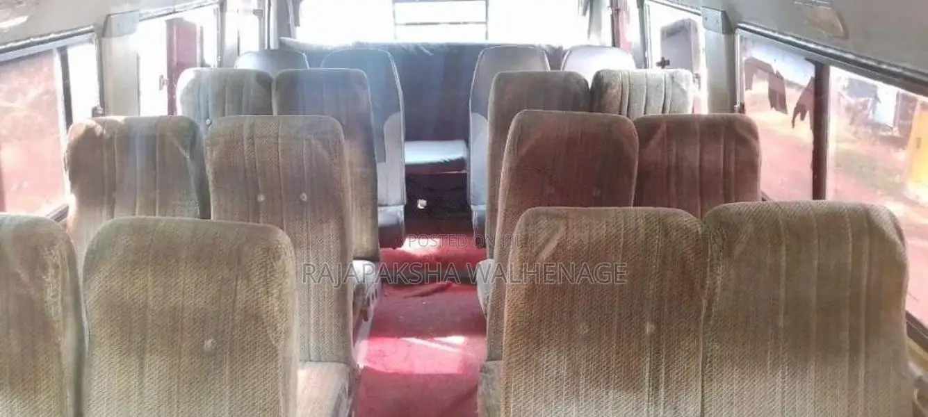 Force Traveller 2016 Bus (Used)