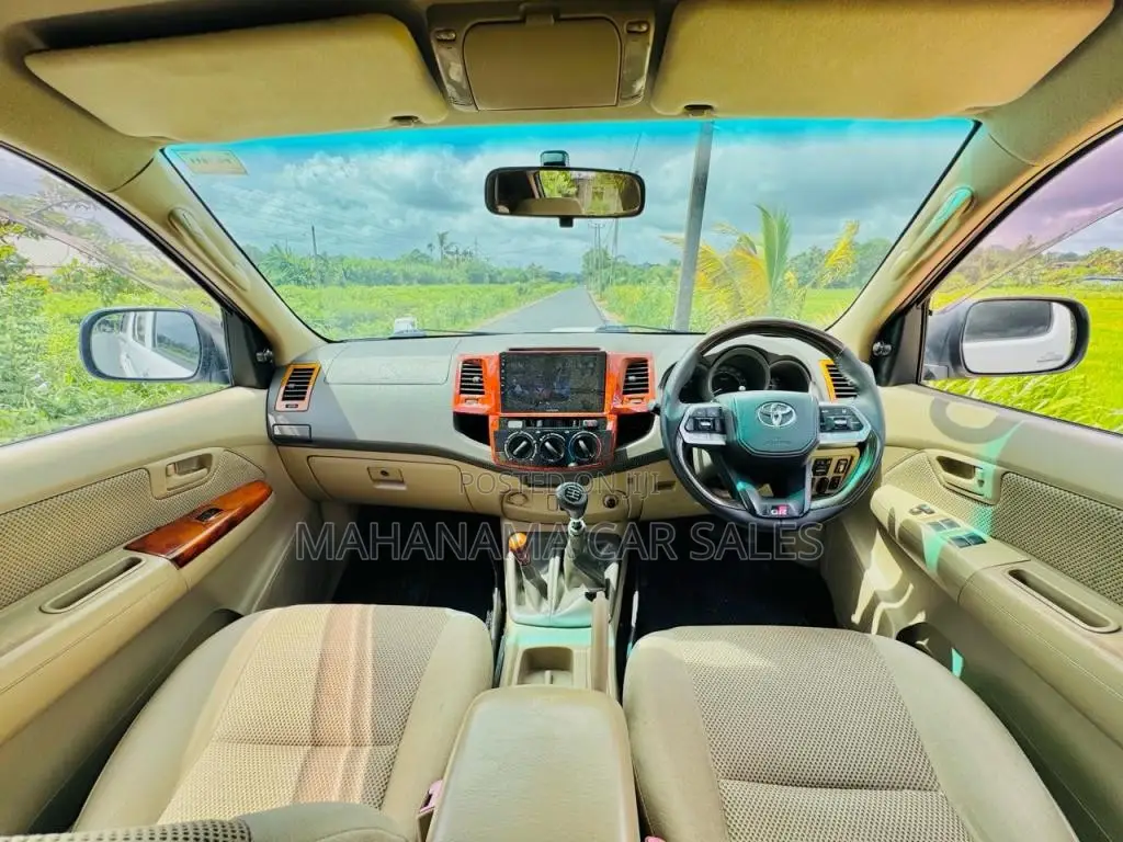 Toyota Hilux 2011 Pickup (Used)