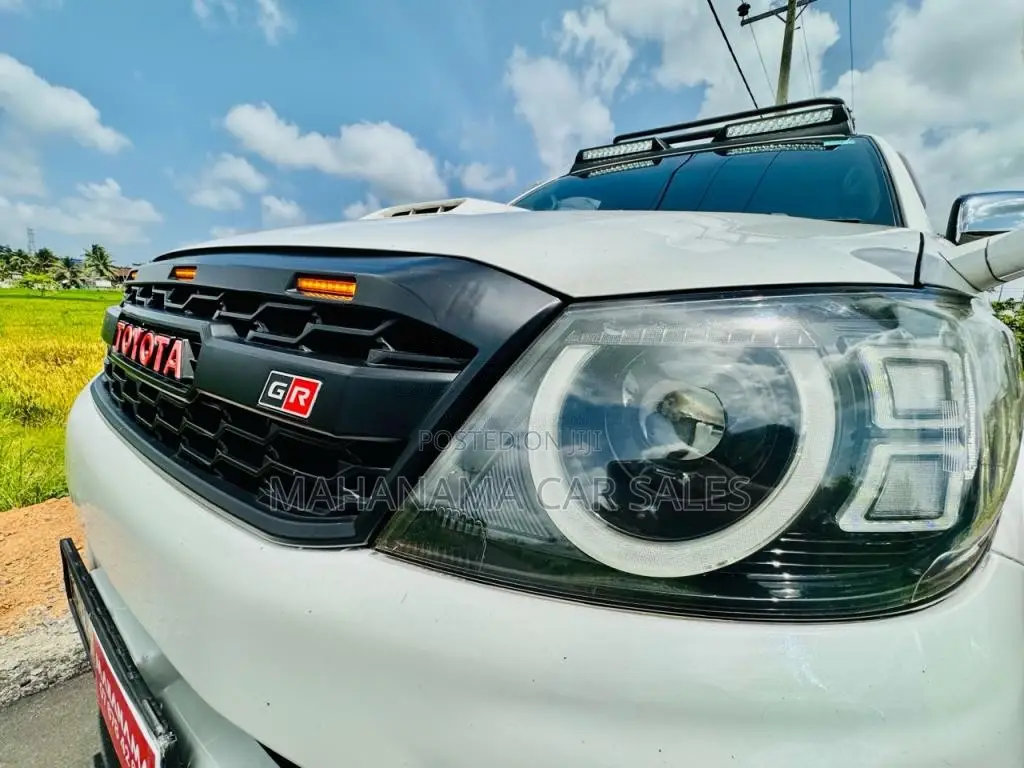 Toyota Hilux 2011 Pickup (Used)