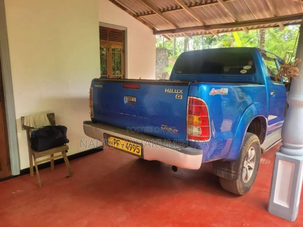 Toyota Hilux 2006 Pickup (Used)