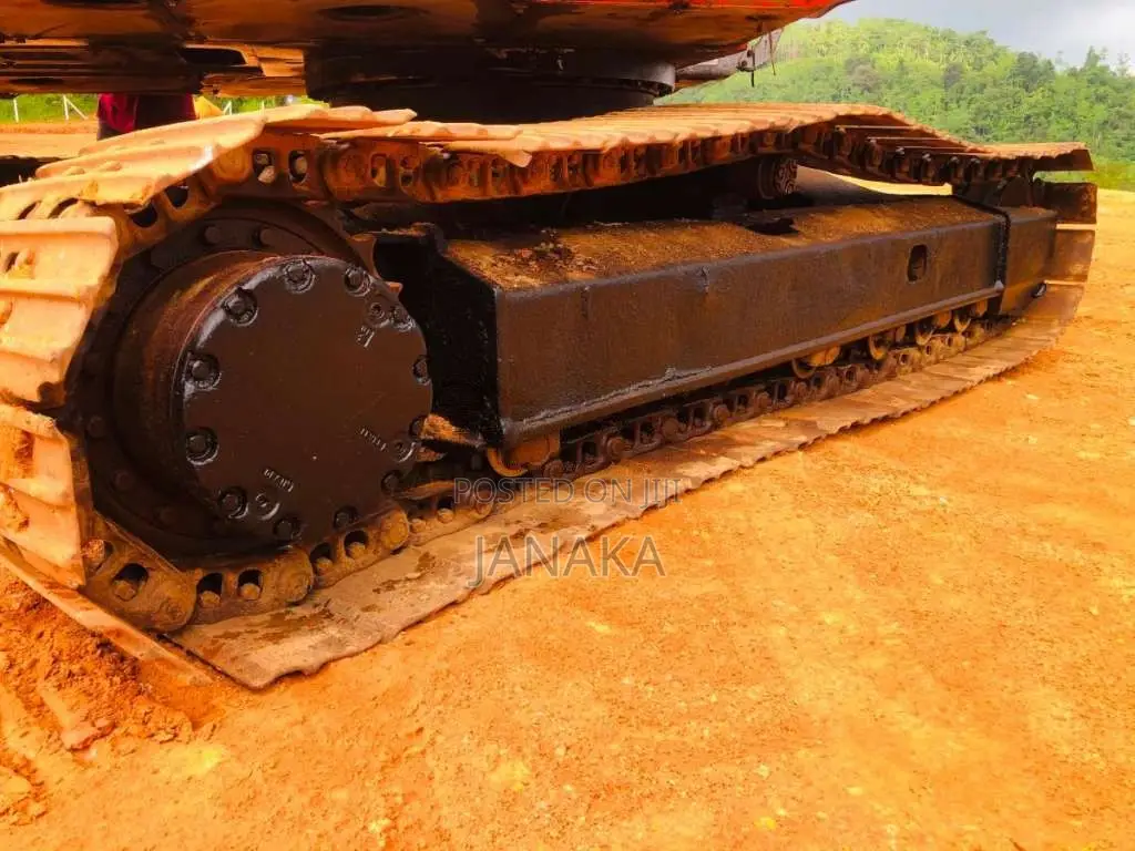 Hitachi Landy 2012 Heavy-Duty (Used)