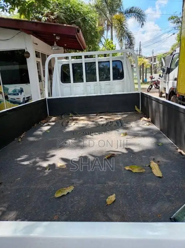 JMC CrewCab 2013 Crew Cab (Used)