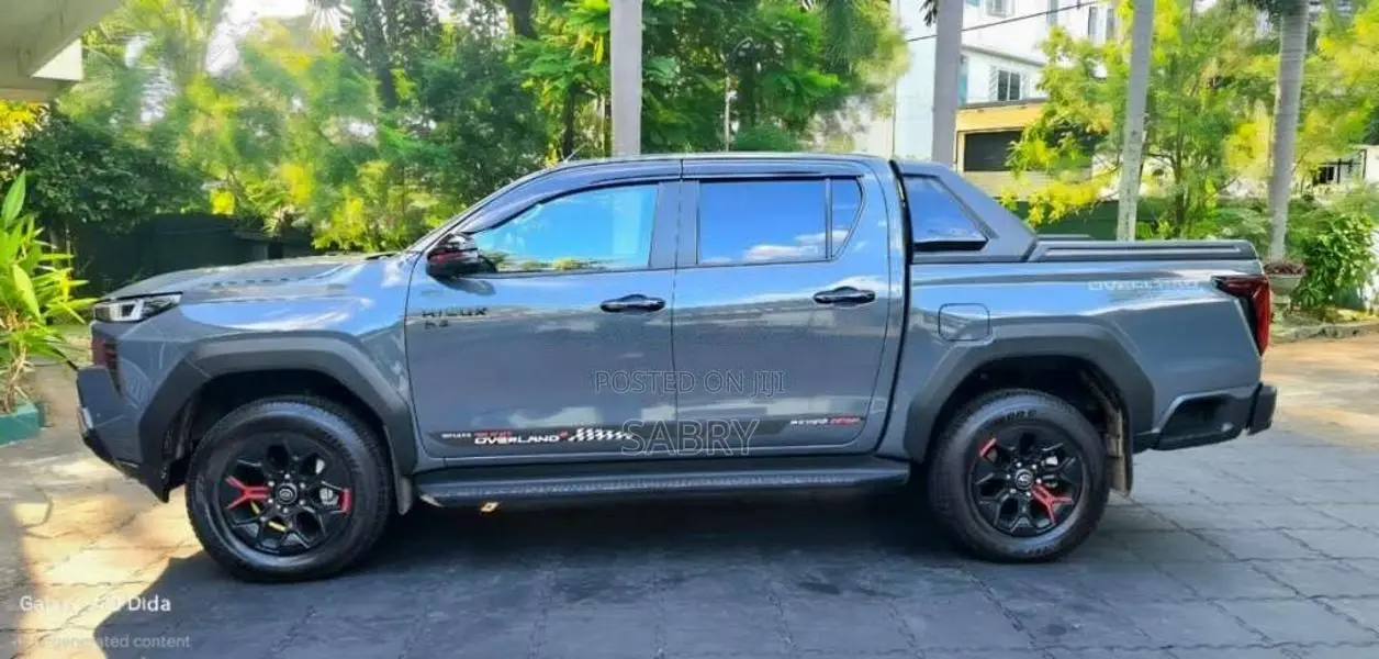 Toyota Hilux Travo Overland Plus 2025 Pickup (Used)