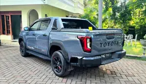 Toyota Hilux Travo Overland Plus 2025 Pickup (Used)