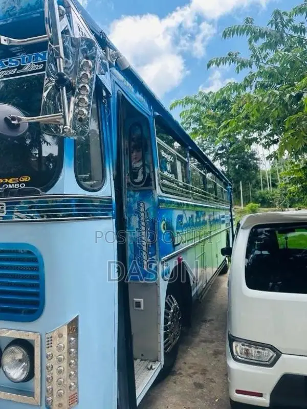 Ashok-Leyland  2019 Bus (Used)