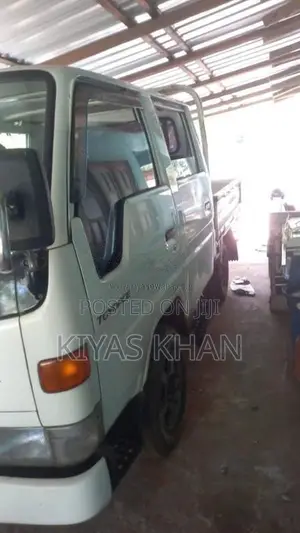 Toyota Toyota 1996 Crew Cab (Used)