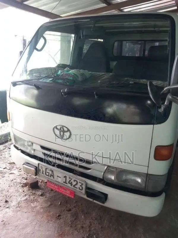 Toyota Toyota 1996 Crew Cab (Used)