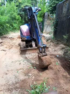 Komatsu 28 2016 Heavy-Duty (Used)