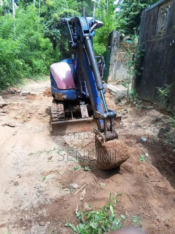 Komatsu 28 2016 Heavy-Duty (Used)