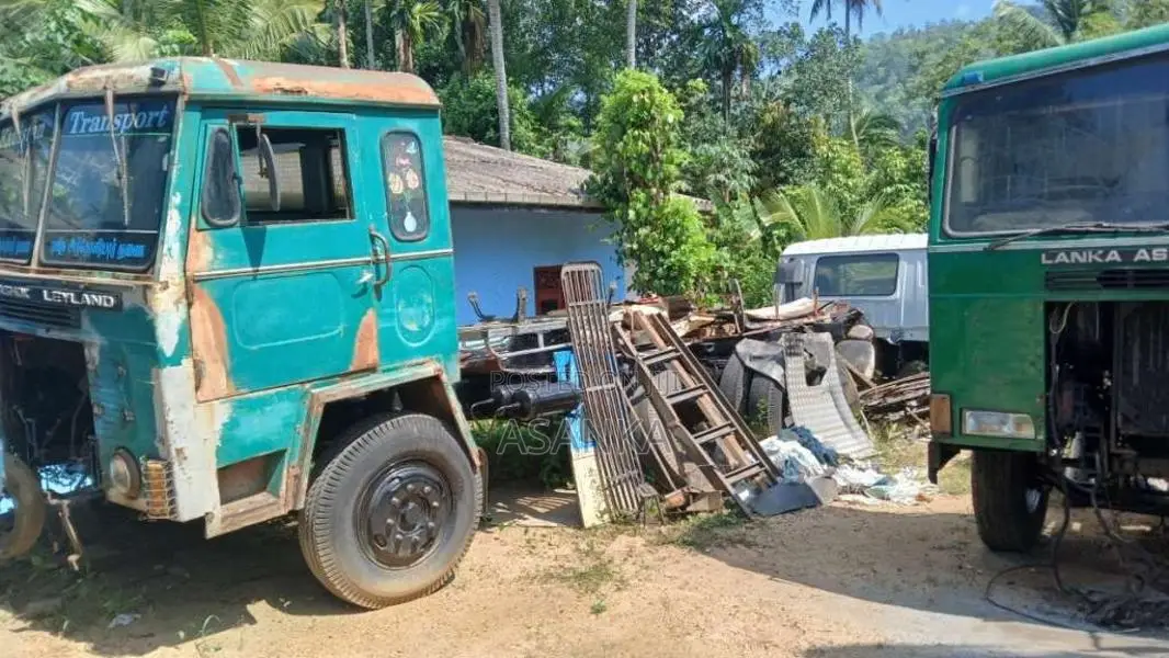 Ashok-Leyland Commet Super 1996 Lorry (Used)