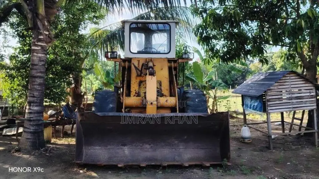Komatsu Payloader 510-3 2012 Heavy-Duty (Used)