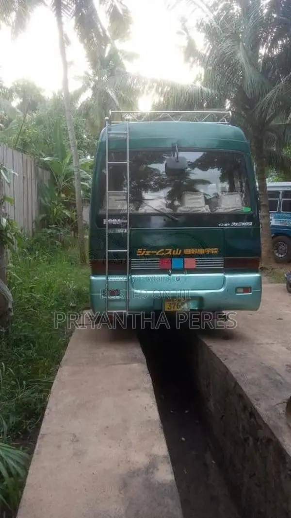 Mitsubishi Rosa 1996 Bus (Used)