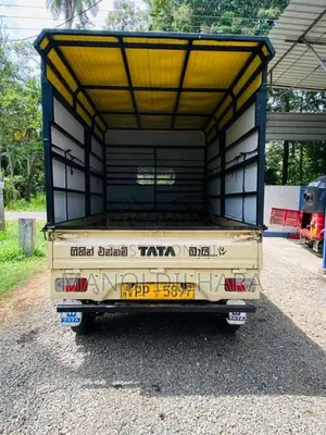Tata Dimo Batta 2010 Lorry (Used)