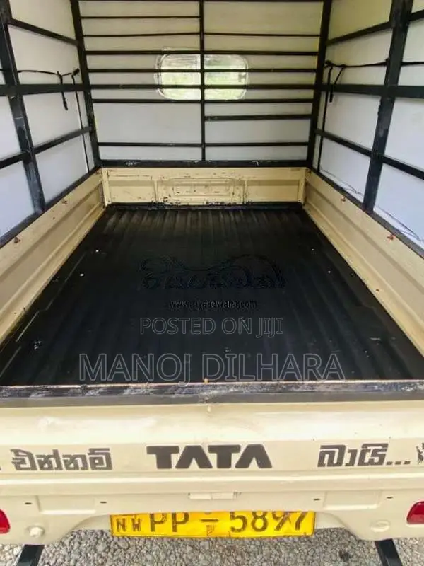 Tata Dimo Batta 2010 Lorry (Used)