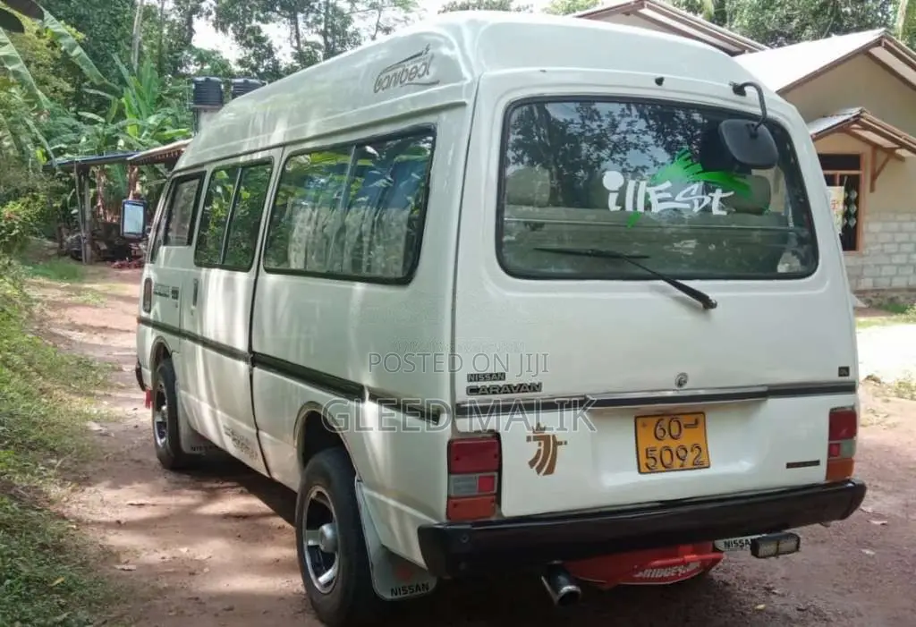 Nissan Vrg 1985 Van (Used)