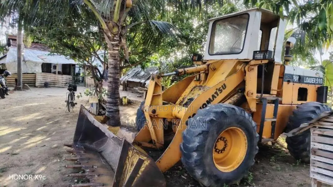 Komatsu Payloader 510-3 2012 Heavy-Duty (Used)