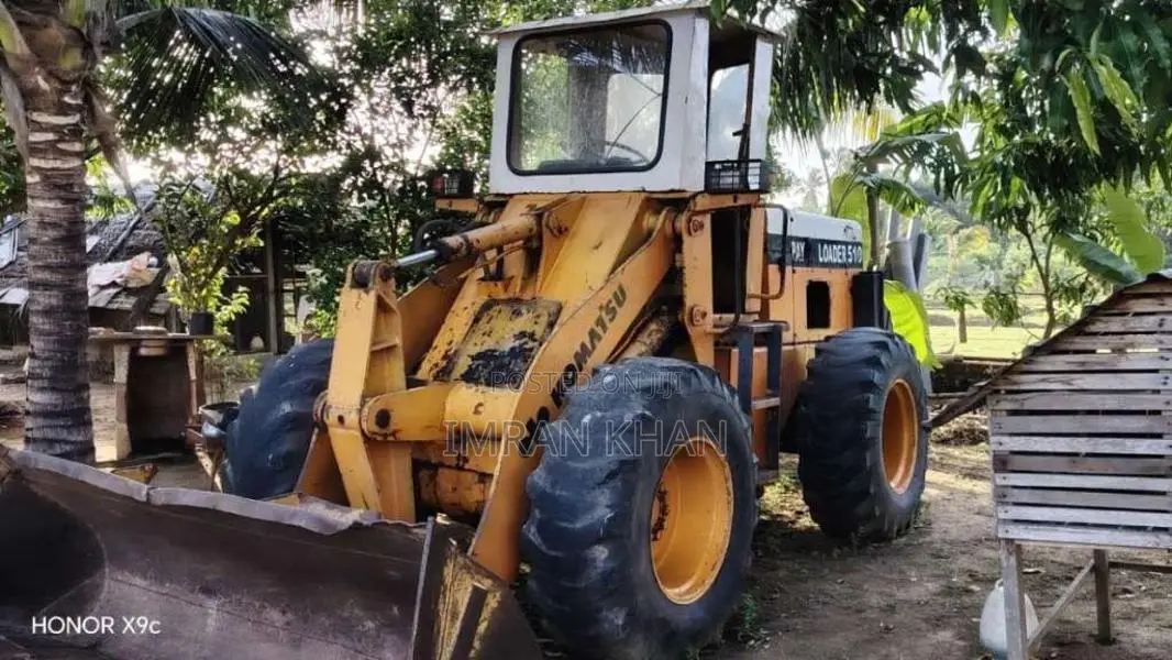 Komatsu Payloader 510-3 2012 Heavy-Duty (Used)
