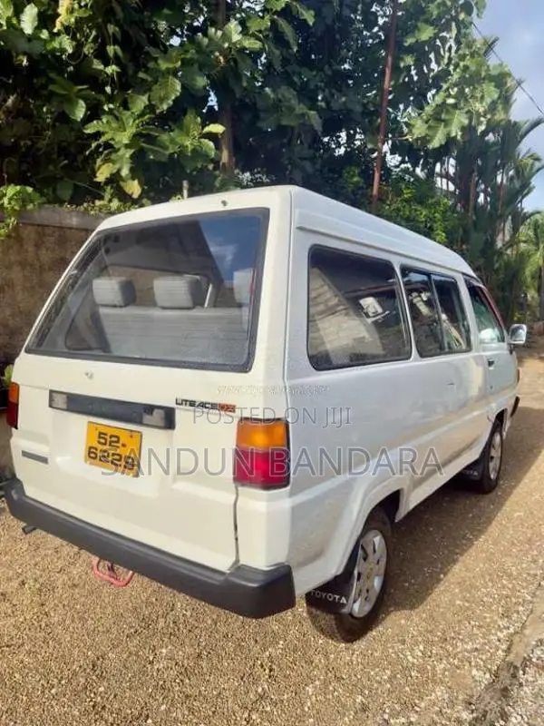 Toyota LiteAce 1989 Van (Used)