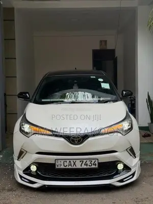Toyota Chr NGX 50 2017 SUV (Used)