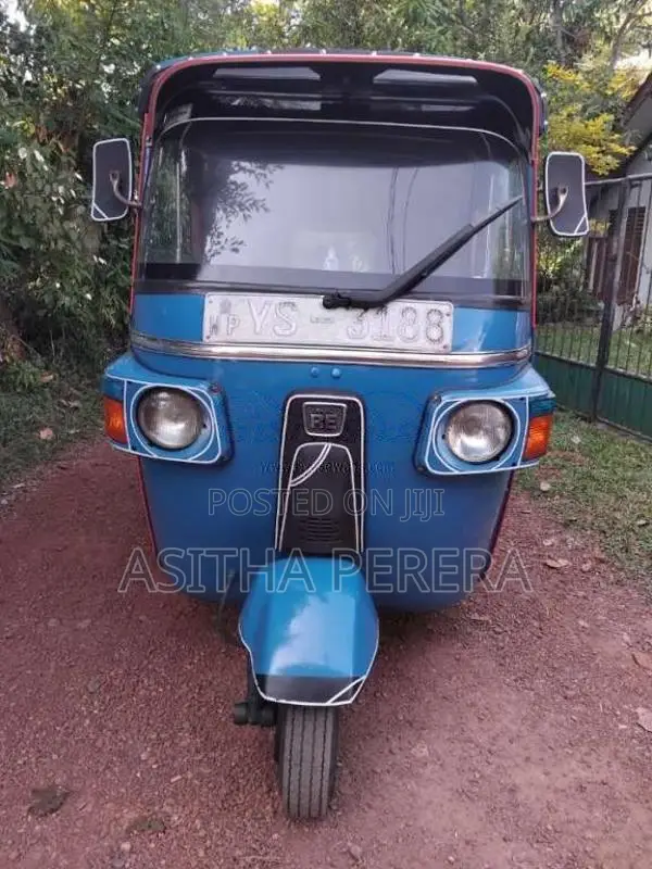 Bajaj RE 205 2011 Three Wheel (Used)