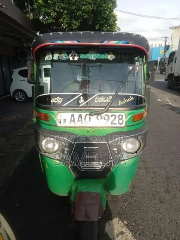 Bajaj RE 205 2014 Three Wheel (Used)