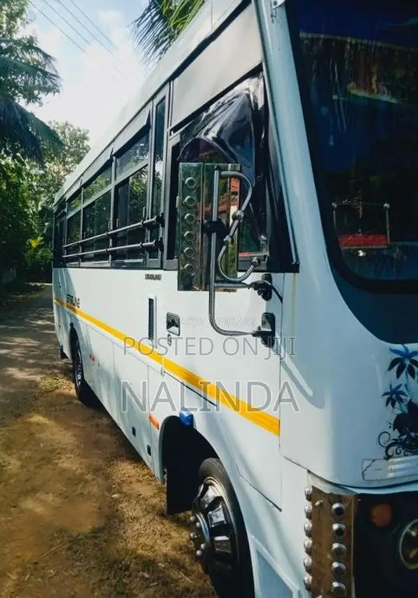 Eicher Starline 2015 Bus (Used)