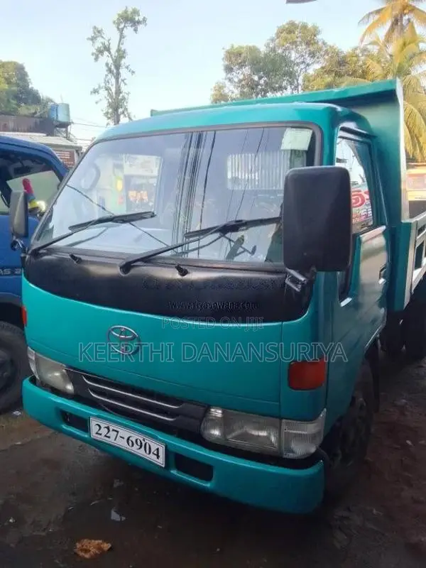 Toyota Dyna 1995 Lorry (Used)
