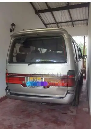 Toyota Dolphin 1991 Van (Used)