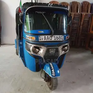 Bajaj 4 Stroke 2014 Three Wheel (Used)