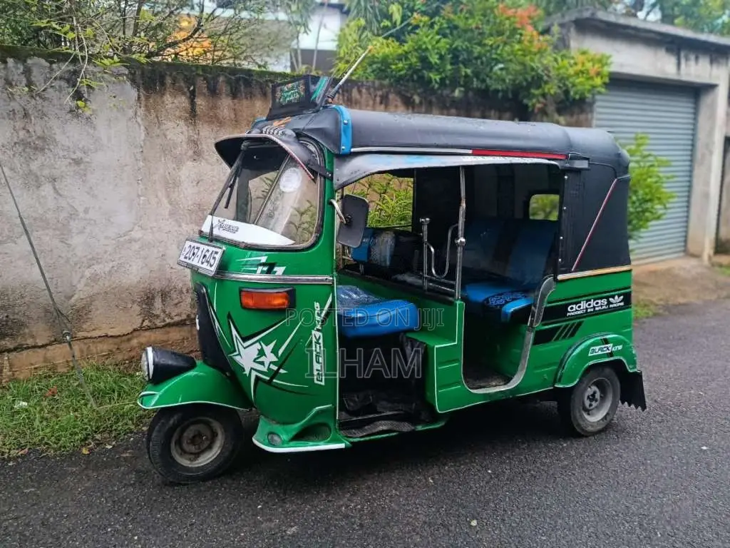 Bajaj 2 Stroke 2000 Three Wheel (Used)