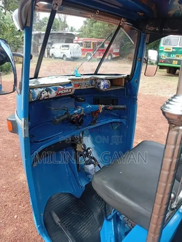Bajaj RE 1999 Three Wheel (Used)