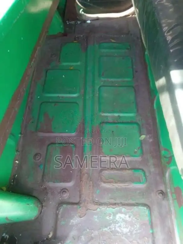 Bajaj RE 205 2014 Three Wheel (Used)